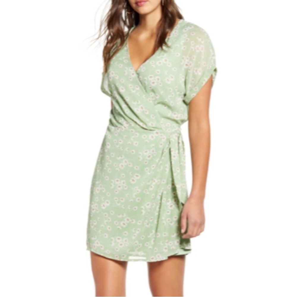 All in Favor XS Green Simone Floral Wrap Mini Dress Summer